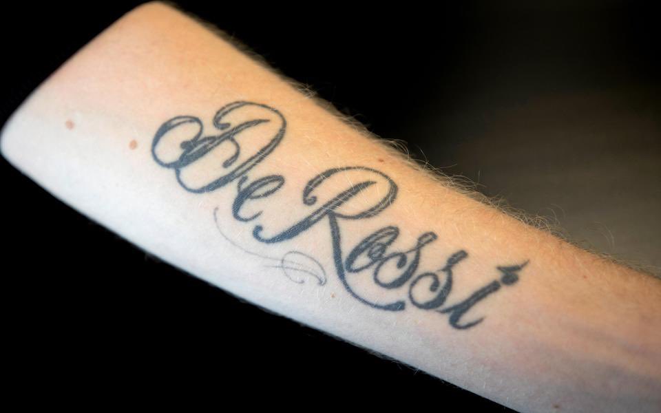 Tifoso svedese si tatua il nome di De Rossi. E Daniele lo ringrazia con un video